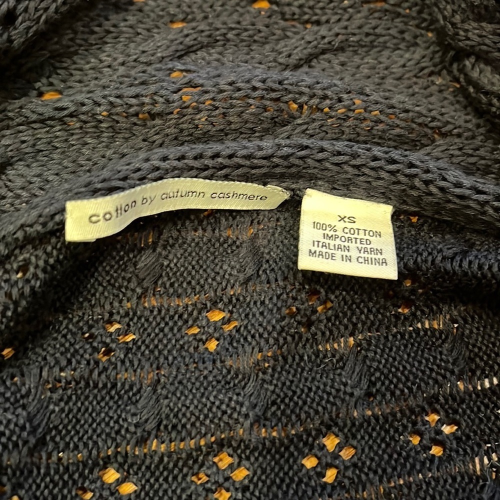 Cotton by Autumn Cashmere Woman’s Navy Cardigan Size XS - Picture 3 of 5